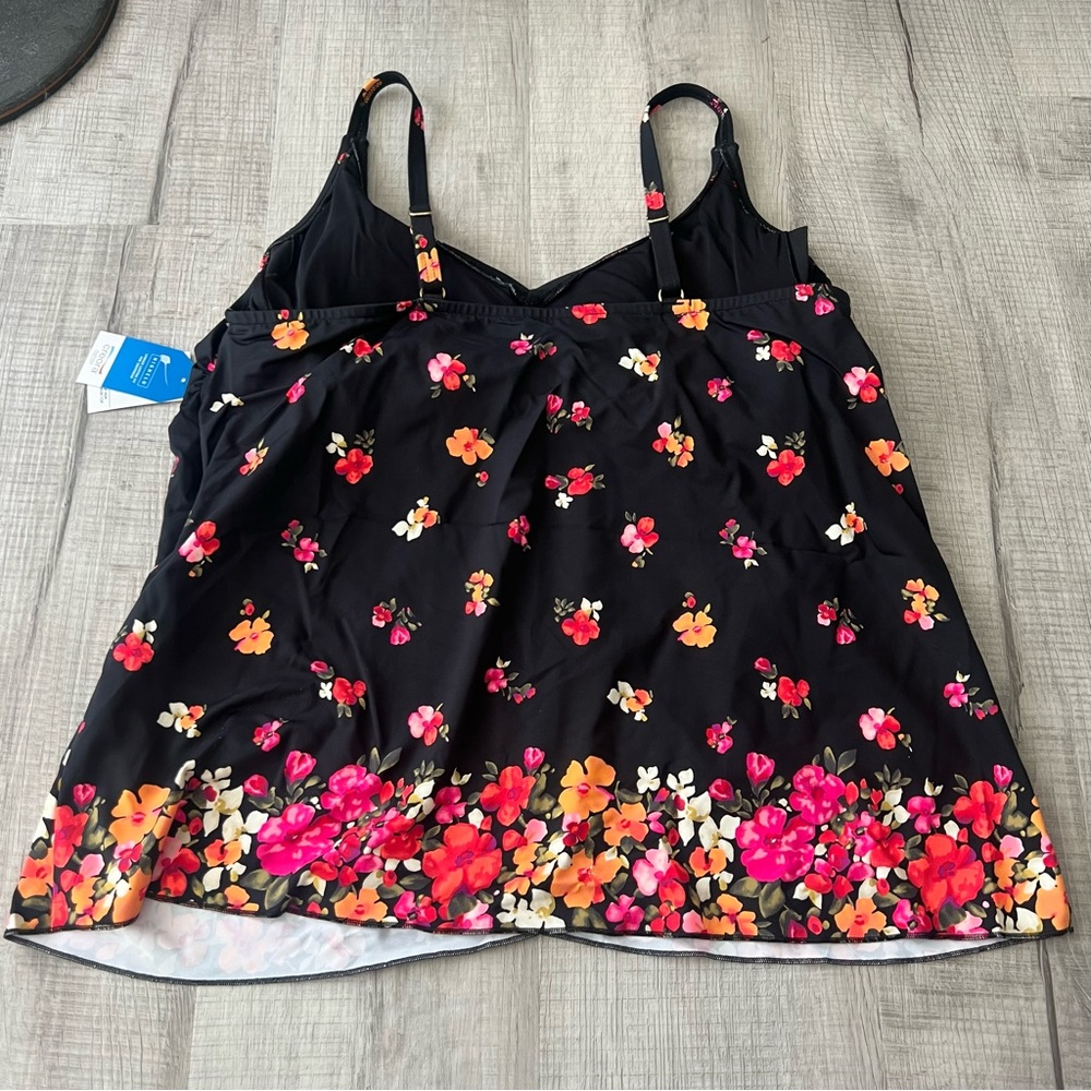 NWT Lands End Tulip Hem Tankini Swimsuit Top Black Meadow Floral Size 14-16 - Picture 3 of 6